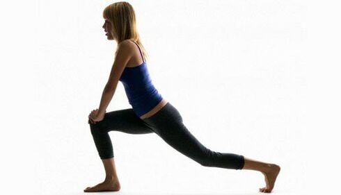 Alternate lunges will help you get rid of 7 kg of excess weight in a week